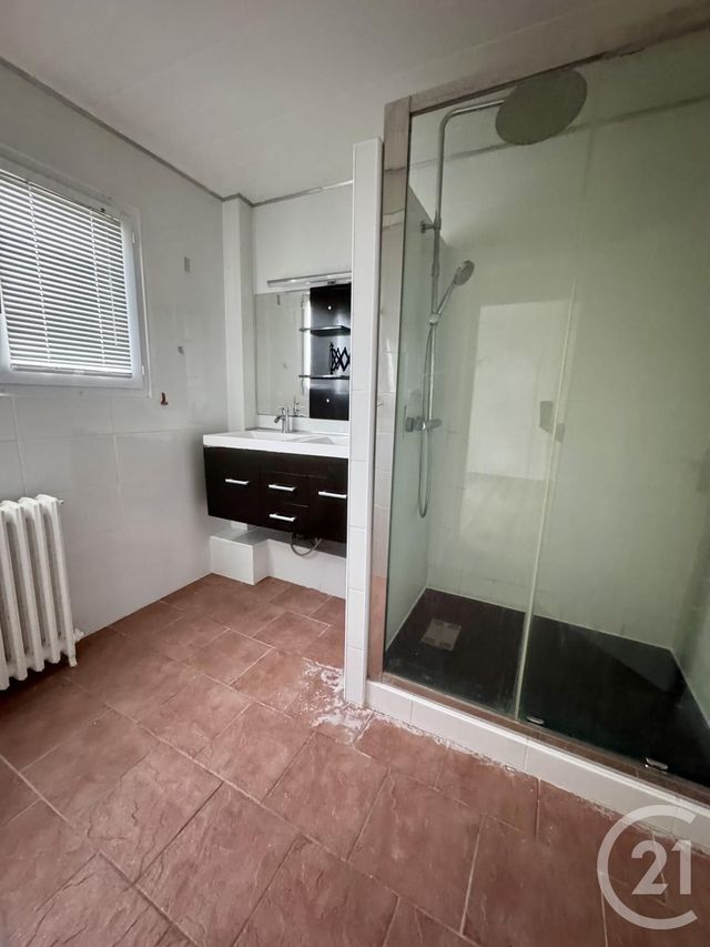 Appartement F3 à vendre - 3 pièces - 71.64 m2 - HOURTIN - 33 - AQUITAINE - Century 21 Agence Biran