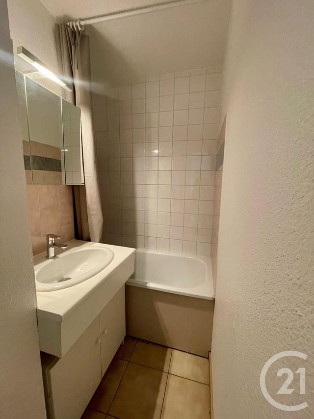 Appartement F2 à vendre - 2 pièces - 35.0 m2 - HOURTIN - 33 - AQUITAINE - Century 21 Agence Biran