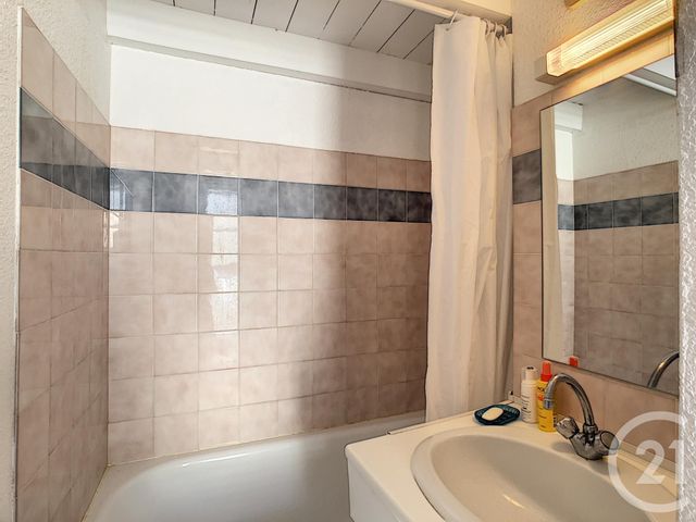 Afficher la photo en grand Appartement F3 à vendre - 3 pièces - 35.0 m2 - HOURTIN - 33 - AQUITAINE - Century 21 Agence Biran