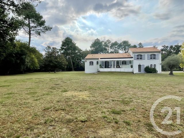 maison à vendre - 8 pièces - 220.0 m2 - HOURTIN - 33 - AQUITAINE - Century 21 Agence Biran