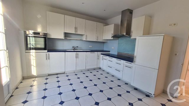 maison à vendre - 6 pièces - 245.7 m2 - ST ESTEPHE - 33 - AQUITAINE - Century 21 Agence Biran