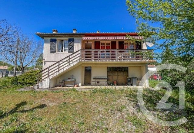 maison à vendre - 4 pièces - 110.0 m2 - ARCINS - 33 - AQUITAINE - Century 21 Agence Biran
