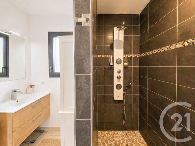 maison à vendre - 4 pièces - 131.53 m2 - ST ESTEPHE - 33 - AQUITAINE - Century 21 Agence Biran